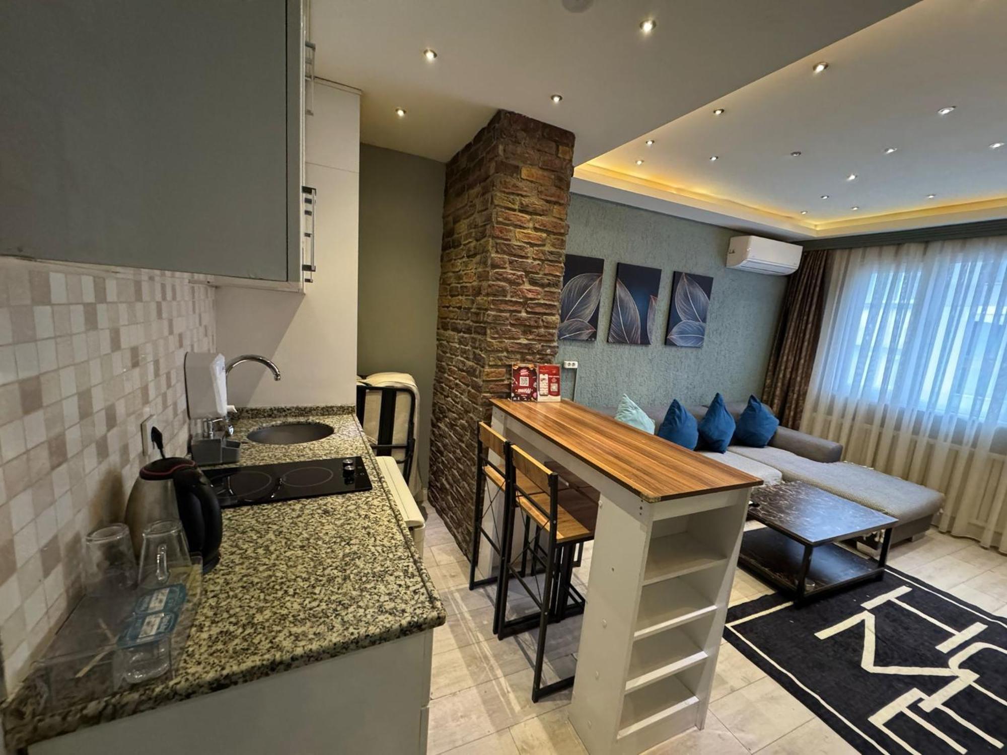 Готель Nova Park Hotel-bomonti 3*
